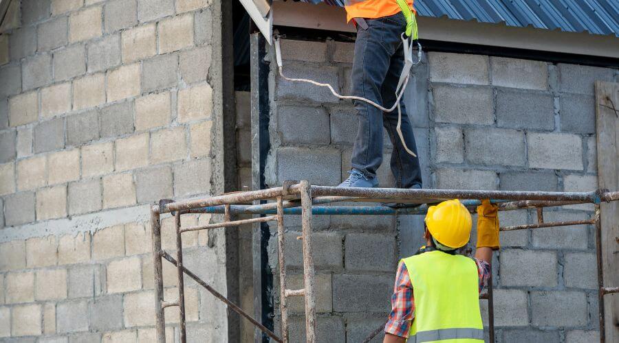 Expert Emergency Roof Repairs services in Alleghany, CA